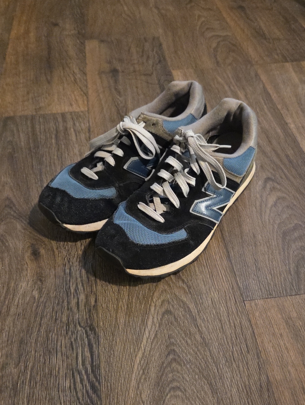 New Balance Classic Iconic Men’s Black and Blue 574 Casual Sneakers Sz 10